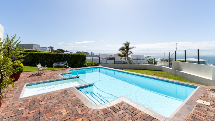 2 Bedroom Property for Sale in Plettenberg Bay Central Western Cape